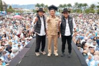 Anggota Komisi XI DPR RI, Rocky Chandra Walikota Sungai penuh Alfin SH dan wakil Walikota Azhar Hamzah 