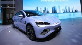 Foto: BYD Motor Indonesia resmi merilis harga untuk seluruh jajaran produknya pada hari pertama Indonesia International Motor Show (IIMS) 2024. (CNBC Indonesia/Tri Susilo)
