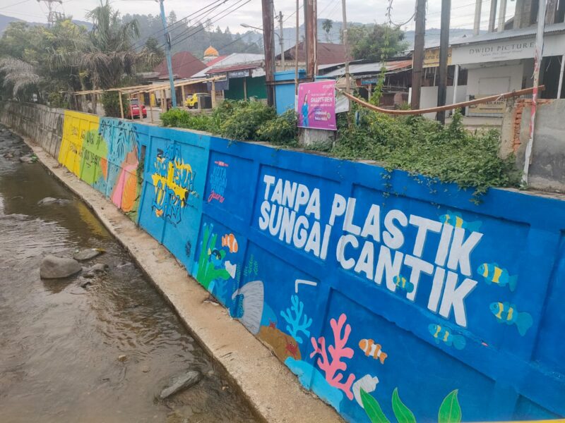 Ilustrasi Sungai Bersih di Kota Sungai penuh 