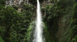 Air Terjun Pancuran Rayo, Surga Tersembunyi di Kerinci