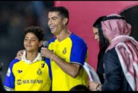 Cristiano Ronaldo Bersama Anaknya Cristiano Ronaldo Jr (foto Screenshot Detik)