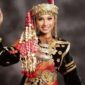 Busana adat perempuan Kerinci , penutup kepala khas yaitu Kulok