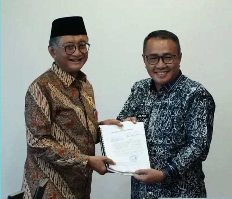 Wako Alfin proposal langsung kepada Menteri PUPR, Ir. Dody Hanggodo, M.P.E.( Foto Humas Pemkot)