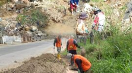 Perbaikan Drainase dan Jalan Longsor oleh PUPR Kota Sungai Penuh