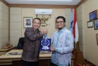 Walikota dan ketua STIE SAK