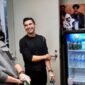Foto: CEO Facebook, Mark Zuckerberg mengenakan jam tangan mewah. (Instagram @zuck)