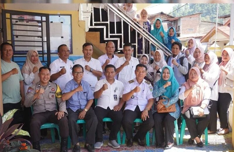 Tim Pendamping Lomba Desa pondok agung mengikuti kegiatan Pembinaan Administrasi dari Tim Pembina kecamatan pondok tinggi