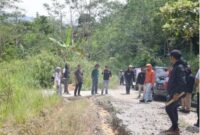 Wawako Azhar Hamzah Tinjau Pembangunan Jalan di Bukit Simancik