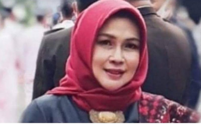 Ir. Maya Nofevri Handayani saat diumumkan sebagai Dewan Pengawas terpilih Perumda Air Minum Tirta Sakti Kabupaten Kerinci periode 2025–2029.