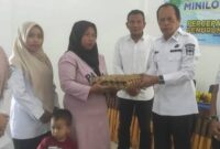 Wawako Sungai Penuh, Azhar Hamzah, membuka Minilok Lintas Sektor Pencegahan Stunting di Kecamatan Tanah Kampung, Rabu (6/8)