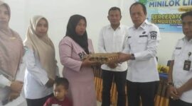 Wawako Sungai Penuh, Azhar Hamzah, membuka Minilok Lintas Sektor Pencegahan Stunting di Kecamatan Tanah Kampung, Rabu (6/8)