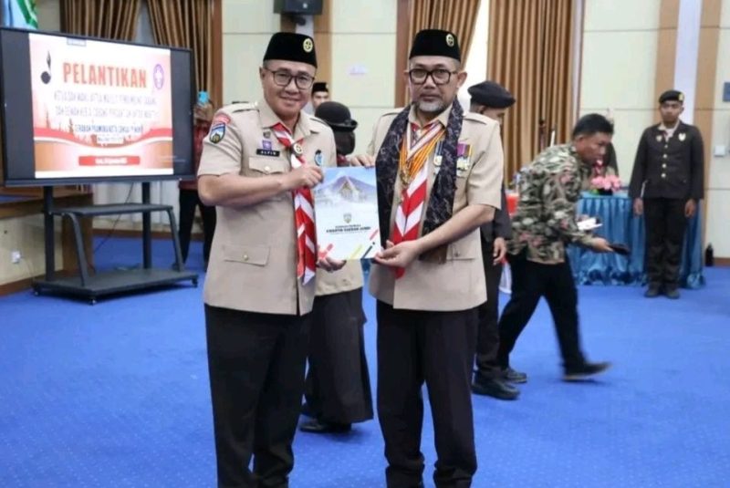 Pelantikan dan Penyerahan Lencana Pancawarsa dari Ketua Kwarda.