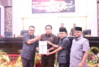 Wako Alfin memaparkan Rancangan KUA-PPAS 2026 di DPRD Sungai Penuh.