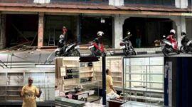 Pedagang Pasar Beringin mulai berkemas pindah ke lokasi relokasi sementara di Khincai Plaza, Kota Sungai Penuh.