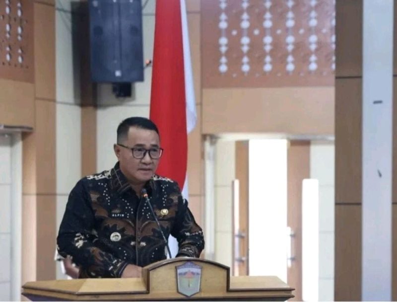Walikota Sungai Penuh, Alfin, menekankan pentingnya kolaborasi semua pihak untuk menurunkan angka kemiskinan dan stunting.