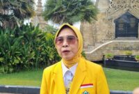 Presiden Prabowo Subianto meninjau rencana pembangunan jembatan untuk akses pendidikan di daerah pelosok Indonesia.