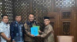 Pejabat Dinas Pendidikan Kota Sungai Penuh saat mengikuti Bimbingan Teknis Pelaporan Revitalisasi SD Tahap 2 di Jakarta.