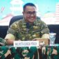 Wali Kota Sungai Penuh Alfin SH bersama Wakil Wali Kota Azhar Hamzah saat menutup kegiatan Bimtek Kepala Desa dan BPD se-Kota Sungai Penuh di Korem 042/Gapu, Kamis (19/12).