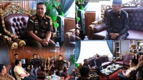 Ketua dan Wakil Ketua DPRD menerima kunjungan Kepala Kejaksaan Negeri. Sungai Penuh