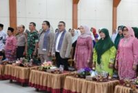 Ketua DPRD dan Ketua PIAD menghadiri peringatan Hari Ibu ke-97 di Kota Sungai Penuh, Rabu (17/12/2025).