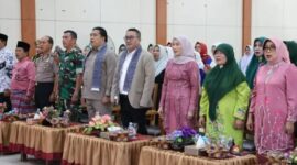 Ketua DPRD dan Ketua PIAD menghadiri peringatan Hari Ibu ke-97 di Kota Sungai Penuh, Rabu (17/12/2025).