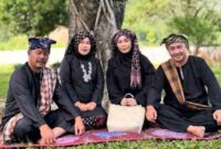 Alfin dan Monadi tampil berdampingan saat festival