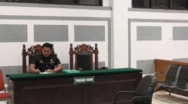 Oditur Militer Letkol Sunardi membacakan tuntutan hukuman mati terhadap Serma TDA dalam sidang di Pengadilan Militer I-02 Medan, Senin (12/1/2026).