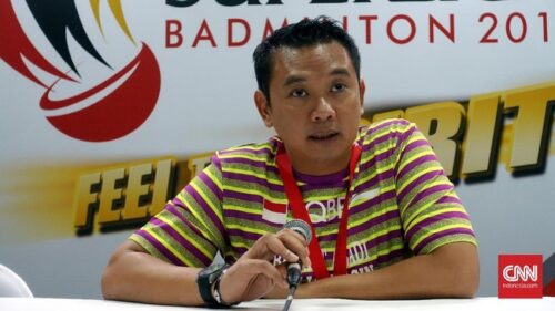 Kabid Binpres PBSI, Eng Hian, menjelaskan alasan perombakan pelatih. (foto CNN Indonesia)