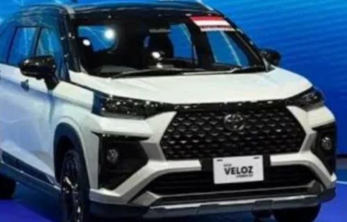 New Veloz Hybrid EV hadir sebagai MPV keluarga dengan teknologi hybrid yang efisien dan desain modern.