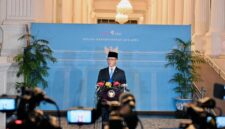 Menteri Luar Negeri RI, Sugiono, memberikan keterangan kepada wartawan terkait rencana evakuasi 15 WNI dari Iran di tengah eskalasi konflik Timur Tengah.