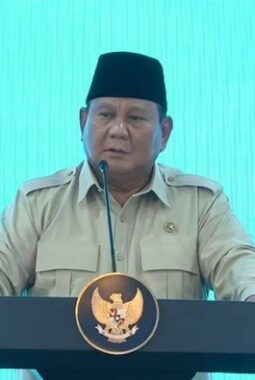 Prabowo Soroti Kinerja Pejabat Saat Resmikan 218 Jembatan