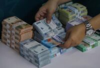 Sejumlah uang rupiah lama, baik kertas maupun logam, yang telah dicabut dari peredaran namun masih bisa ditukarkan di Bank Indonesia sesuai ketentuan.