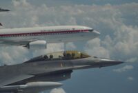 Pesawat kepresidenan Prabowo dikawal 4 F-16 dan 2 T-50 Golden Eagle (Dok. Biro Pers Sekretariat Presiden).