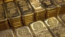 Emas batangan menjadi instrumen investasi yang mengalami tekanan harga pada 2026