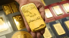 Pergerakan harga emas dunia yang masih berfluktuasi di tengah tekanan pasar dan sentimen global.