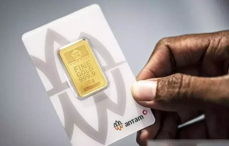 Harga emas Antam hari ini berbalik naik ke Rp 2.814.000 per gram setelah sempat melemah sehari sebelumnya