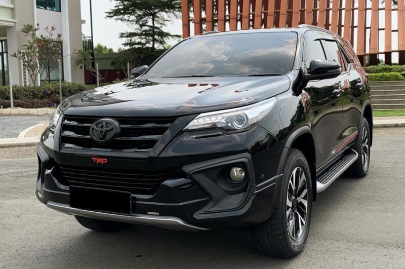 Toyota All New Fortuner 2018–2019 masih diminati berkat desain gagah dan performa mesin diesel yang bertenaga.