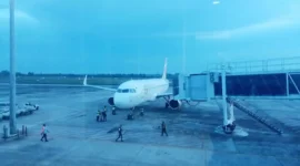 Suasana di landasan pesawat di Bandara Sultan Thaha, Jambi 
