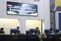 Wali Kota Alfin menghadiri rapat paripurna DPRD Sungai Penuh dengan agenda pandangan fraksi terhadap LKPJ Tahun Anggaran 2025.