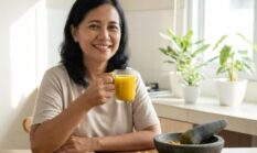 Air Kunyit Mentah Bantu Jaga Kesehatan Tubuh Alami