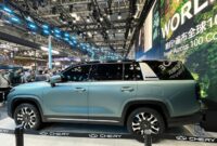 Chery menampilkan Chery Tiggo V sebagai mobil keluarga 3-in-1 dalam ajang Beijing Auto Show 2026