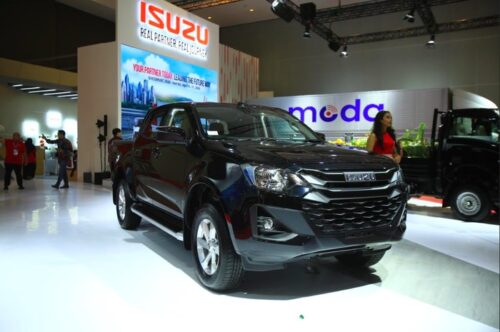 Isuzu D-Max Rodeo tampil di GIICOMVEC 2026 sebagai kendaraan operasional tangguh untuk sektor industri.
