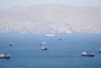 Sejumlah kapal tanker Iran berlayar di kawasan Selat Hormuz di tengah klaim keberhasilan menembus blokade laut Amerika Serikat.