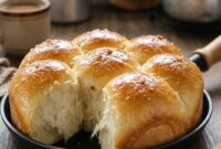 Roti sobek teflon tanpa oven dengan tekstur lembut dan fluffy, cocok untuk camilan atau jualan rumahan