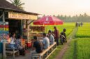 Usaha depan rumah seperti warung sembako menjadi solusi kebutuhan warga desa yang membutuhkan layanan 24 jam.