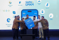 Sejumlah pejabat meresmikan peluncuran aplikasi SAPA UMKM sebagai platform digital untuk pelaku usaha.(fhoto :ukmindonesia.id) 