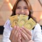 Harga emas Pegadaian hari ini bervariasi, dengan Galeri 24 dan UBS naik, sementara Antam turun.