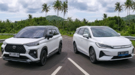 Toyota Veloz Hybrid dan BYD M6 bersaing di segmen mobil keluarga elektrifikasi dengan teknologi berbeda