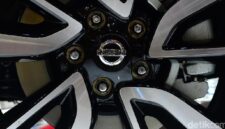 Grafik menunjukkan penurunan penjualan mobil Nissan di Indonesia dalam enam tahun terakhir.(Nissan. Foto: Ari Saputra)