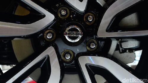 Grafik menunjukkan penurunan penjualan mobil Nissan di Indonesia dalam enam tahun terakhir.(Nissan. Foto: Ari Saputra)